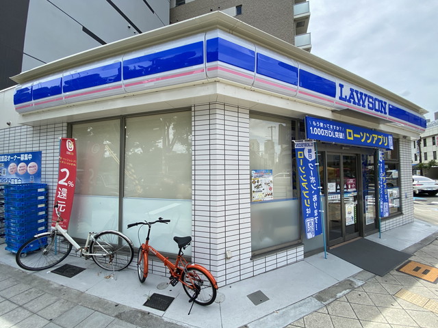 コンビニ　ローソン（コンビニ）まで842m