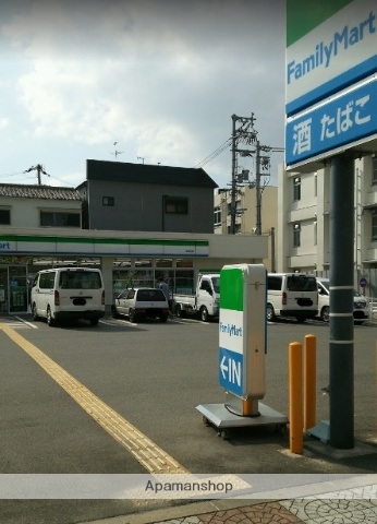 コンビニ　ファミリーマート（コンビニ）まで165m