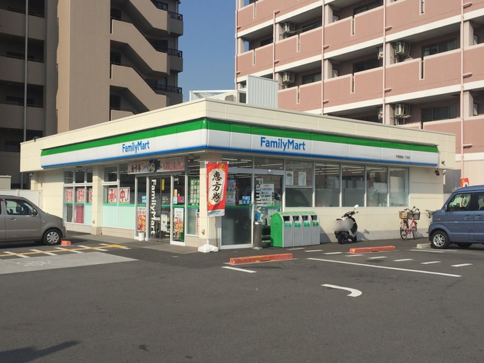 コンビニ　ファミリーマート 平野馬場一丁目店（コンビニ）まで418m