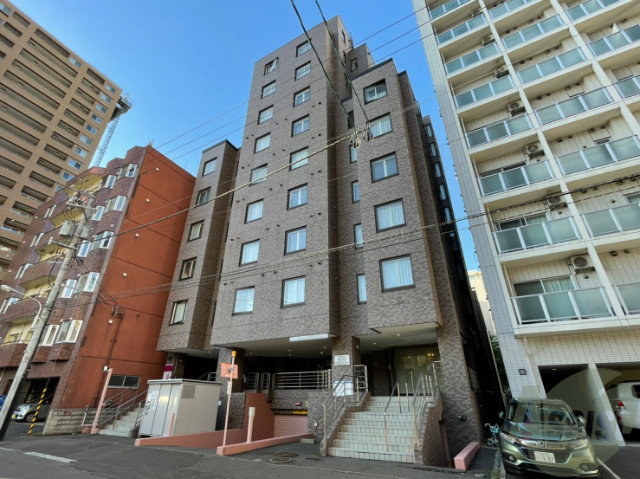 建物外観　札幌市中央区南３条西「ライオンズシティ南３条」