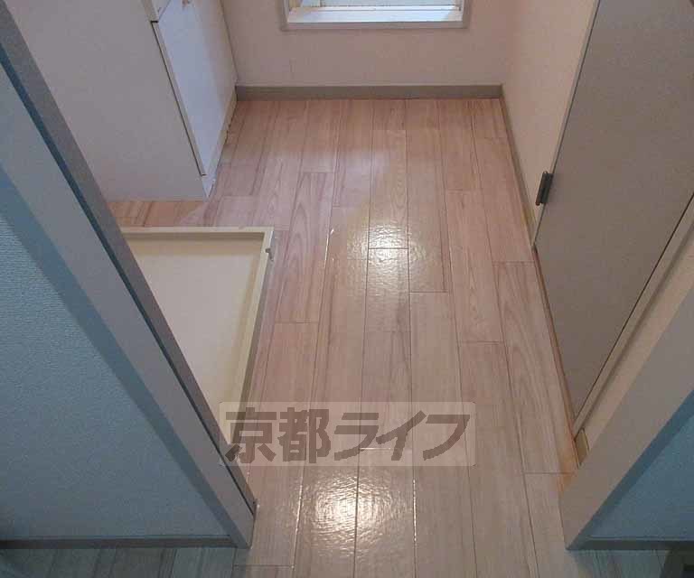 洗面設備　ひろびろとした脱衣所です