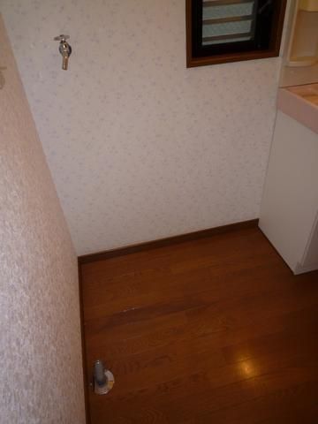 その他設備　室内洗濯機置場です