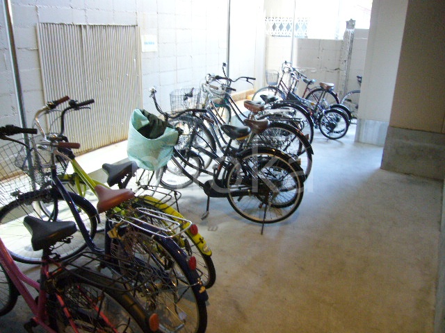 駐車場　駐輪場