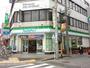 コンビニ　ファミリーマート（コンビニ）まで137m