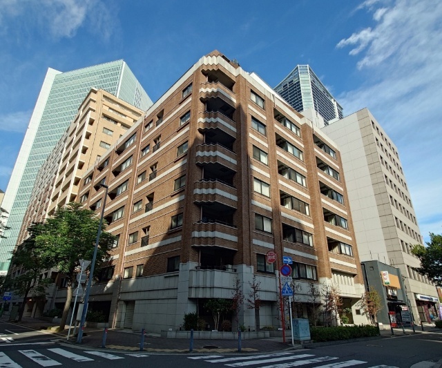 建物外観　歴史博物館前の分譲マンション