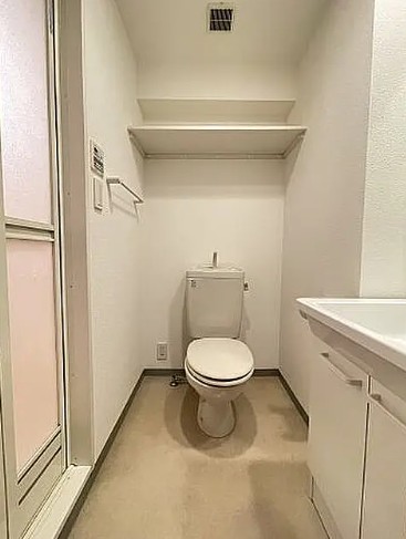 トイレ　★温水洗浄便座後付可能です★