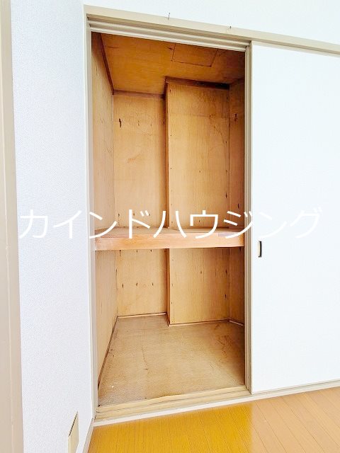 収納　洋室収納