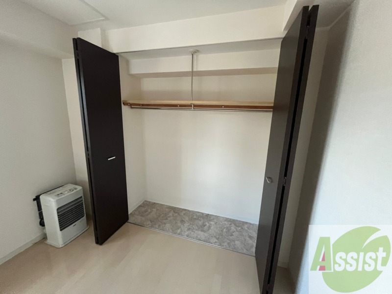 収納　寝室の収納です。部屋がすっきり片付きます。