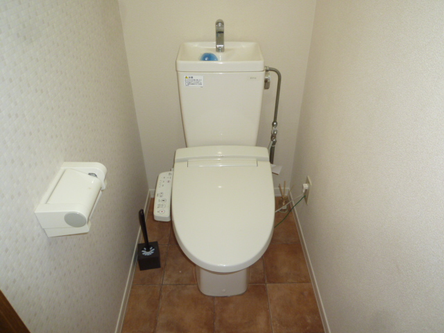トイレ　シャワートイレでスッキリ