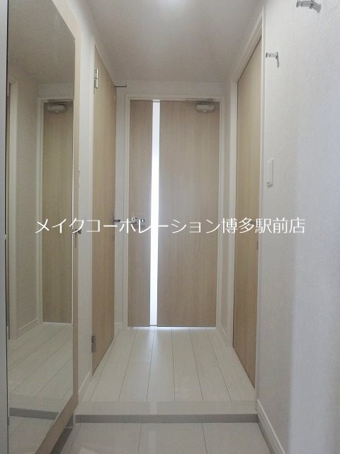 玄関　※別間取りタイプ引用