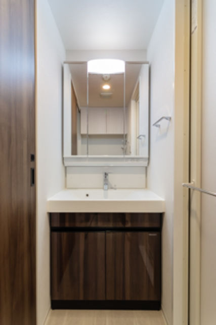 洗面設備　※写真は同タイプ住戸です。