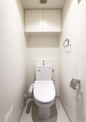 トイレ　冬場での使用や清潔好きの方にうれしい温水洗浄便座♪