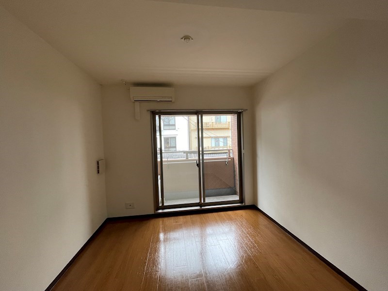居室・リビング　※同タイプの他のお部屋です
