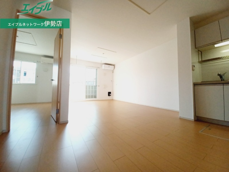 居室・リビング　同型参考写真