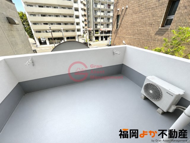 バルコニー　開放的で明るい空間を演出してくれるバルコニーです