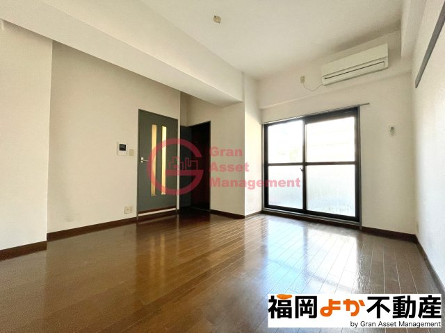 居室・リビング　こちらのリビングで趣味の時間をお楽しみください