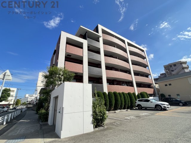 建物外観　オートロック付きで外部からの出入りがなく安心です
