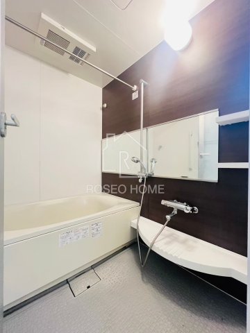 バス・シャワールーム　同マンション別部屋：参考写真