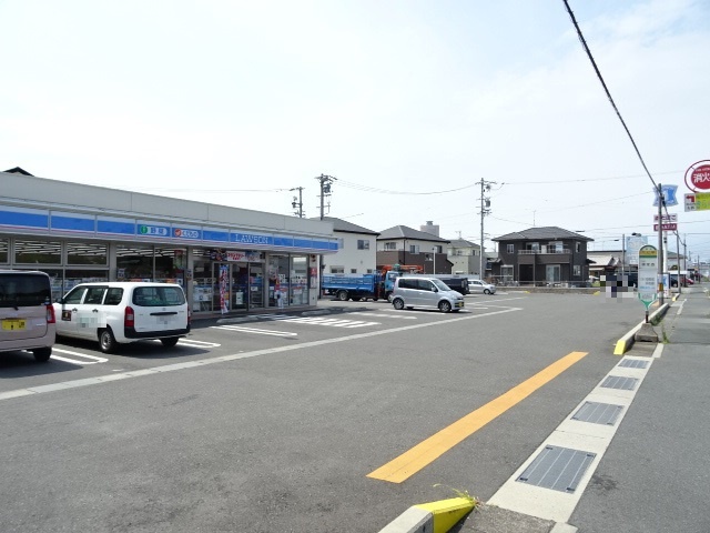 コンビニ　ローソン（コンビニ）まで415m