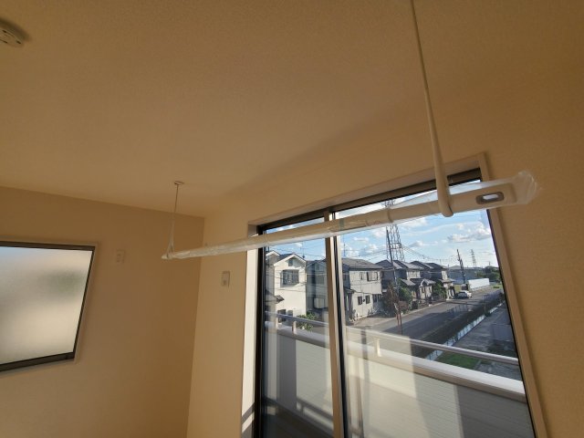 その他設備　室内物干し設備
