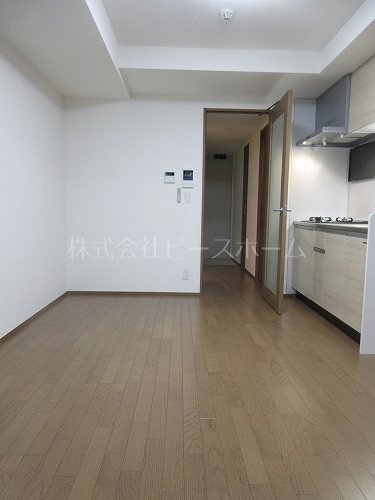 居室・リビング　※別号室参考写真