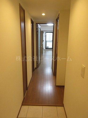 玄関　※別号室参考写真