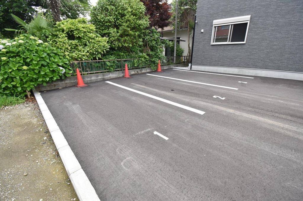 駐車場　駐車場