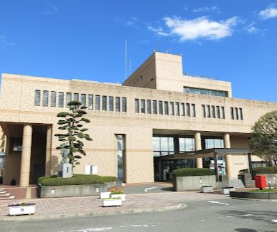 役所　伊勢原市役所（役所）まで575m