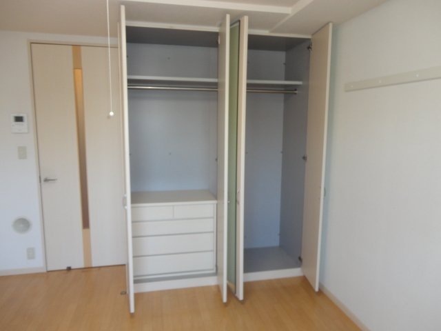 収納　クローゼット