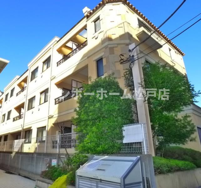 建物外観　外はこのようになっています