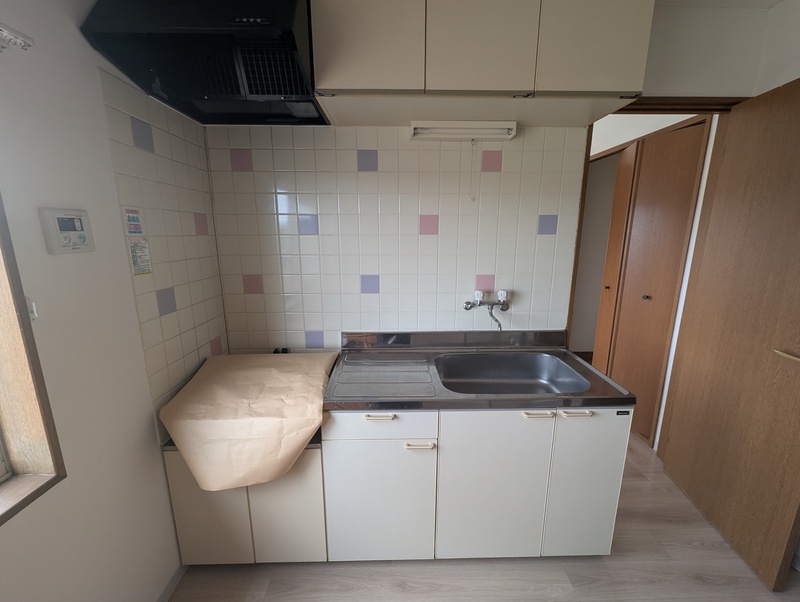 キッチン　イメージ　※別部屋のお写真です。
