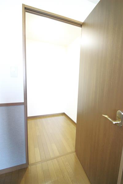 収納　広々ウォークインクローゼット