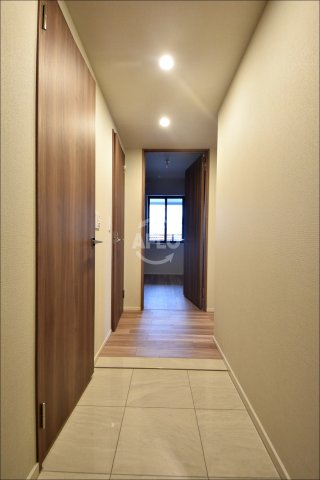 玄関　ローレルタワー御堂筋本町　玄関