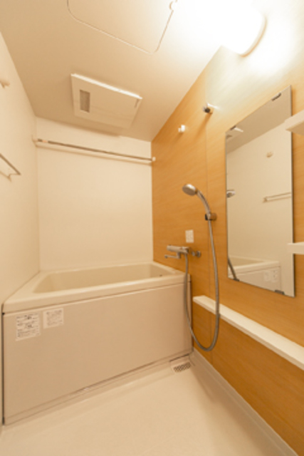 バス・シャワールーム　※写真は同タイプ住戸です。
