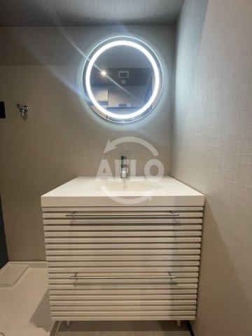 洗面設備　ブエナビスタ梅田イースト　独立洗面所