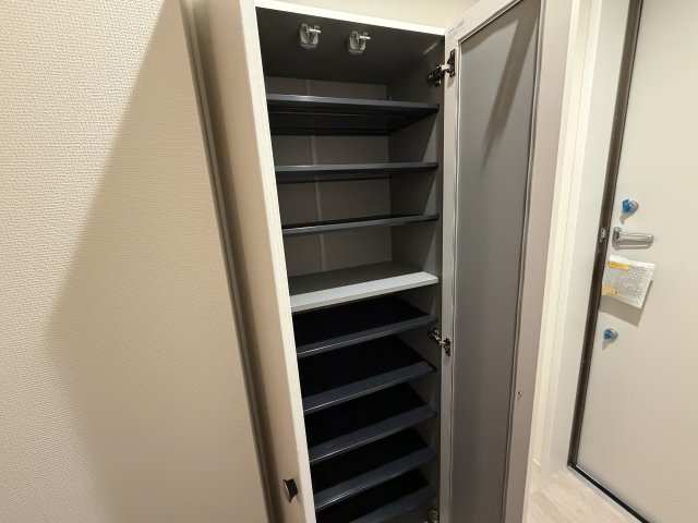 収納　シューズボックス