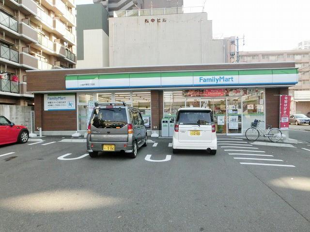 コンビニ　ファミリーマート小倉片野4丁目店（コンビニ）まで290m