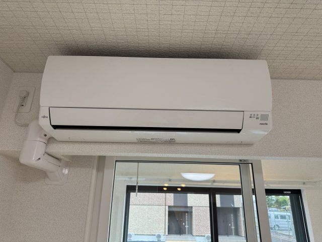 その他設備　エアコン２基付（同型タイプ）