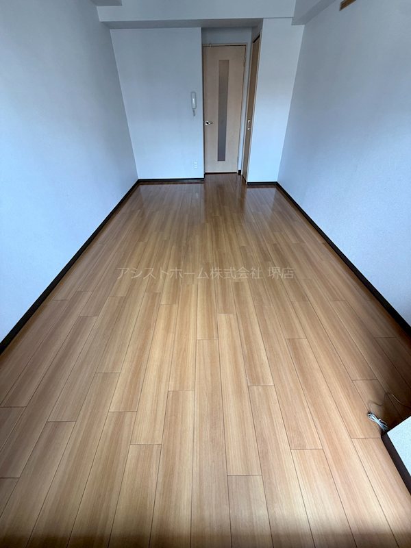 ナジック香ヶ丘マンションの居間写真