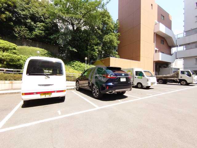 駐車場　マンション雅叙苑１号棟