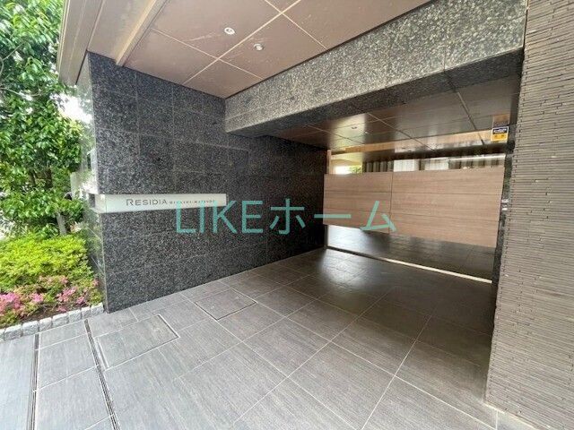 玄関　バルコニー