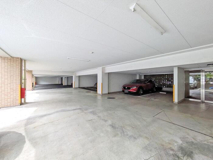 駐車場　駐車場