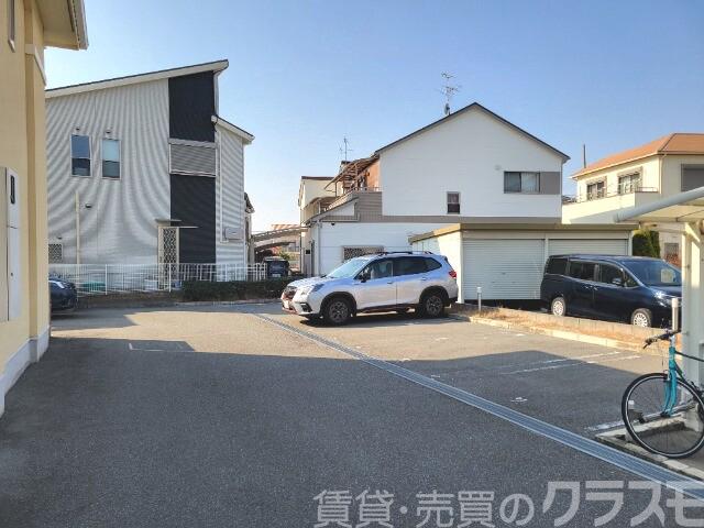 駐車場　敷地内駐車場