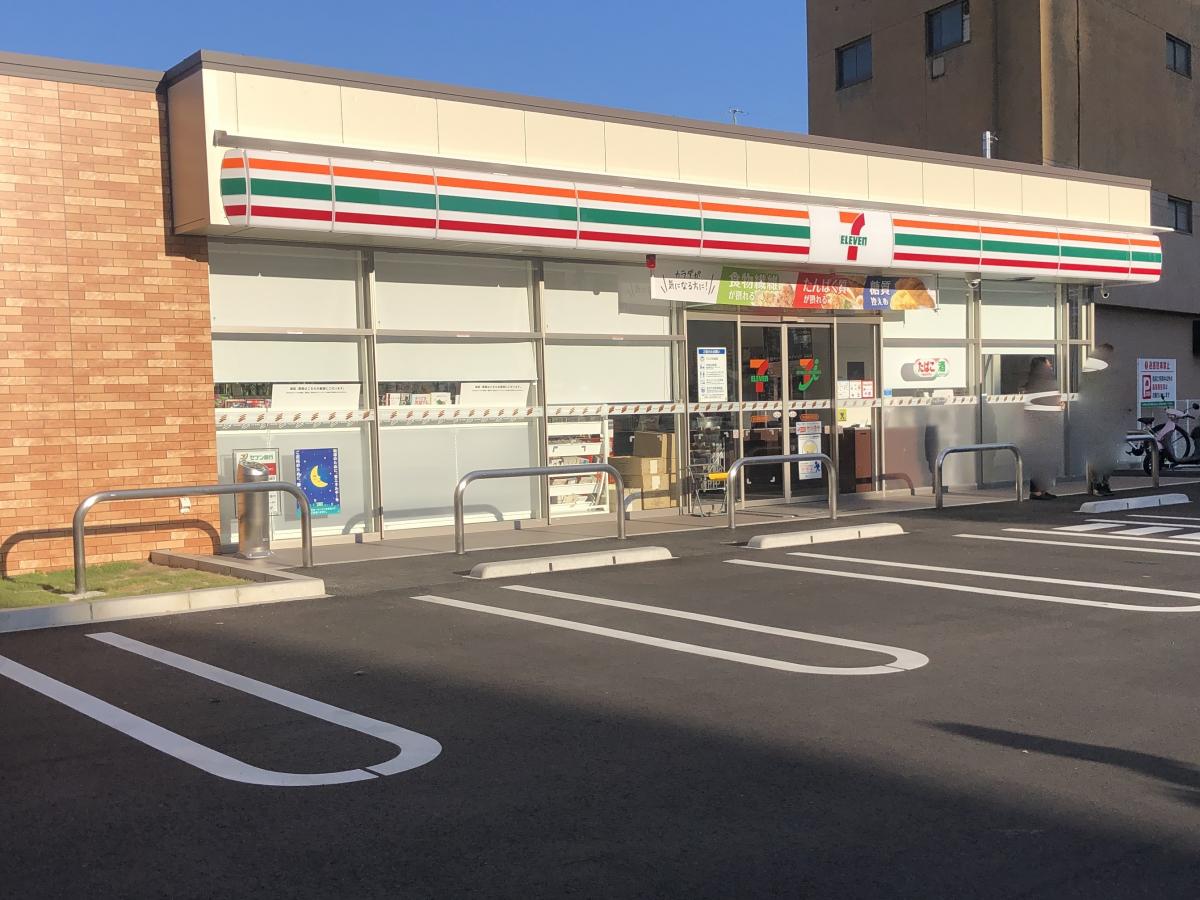 コンビニ　セブンイレブン 名古屋熱田駅前店（コンビニ）まで291m