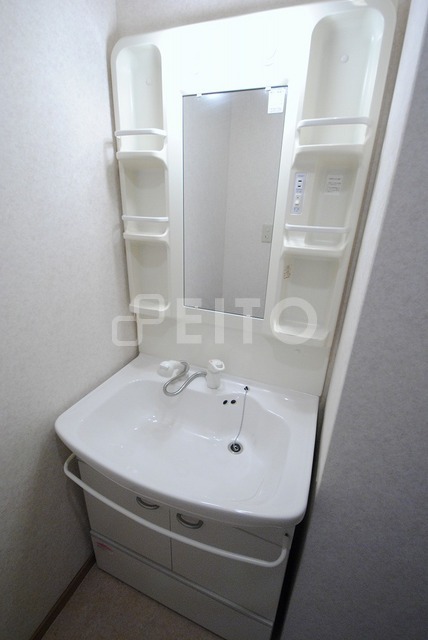 洗面設備　写真は１０３号室