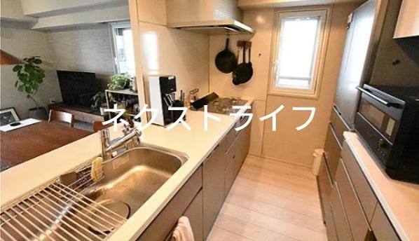 キッチン　家具家電はついておりません。