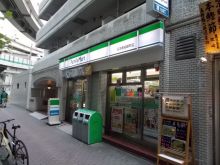 コンビニ　ファミリーマートリバーゲート箱崎店（コンビニ）まで202m