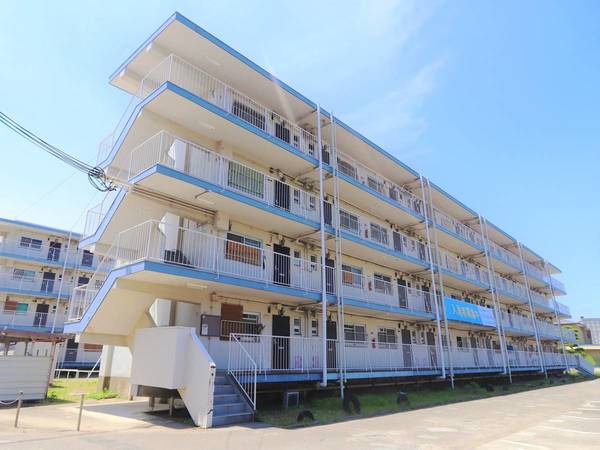建物外観　落ち着いた雰囲気の外観です