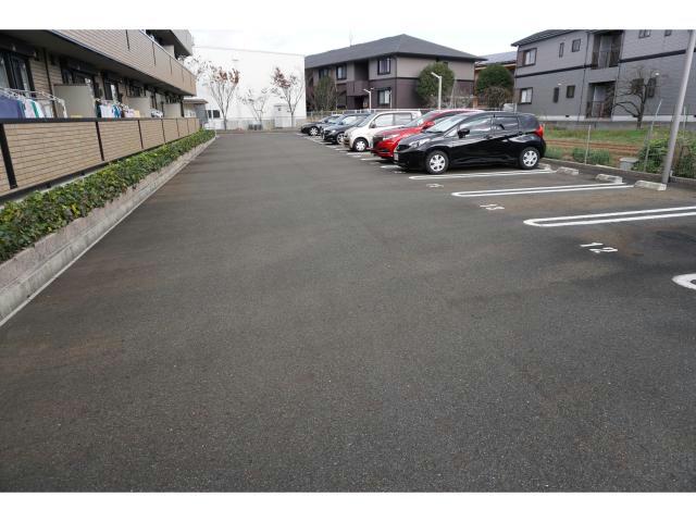 駐車場　駐車場