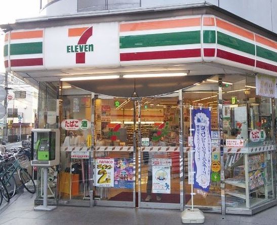 コンビニ　セブンイレブン蒲田駅前店（コンビニ）まで890m
